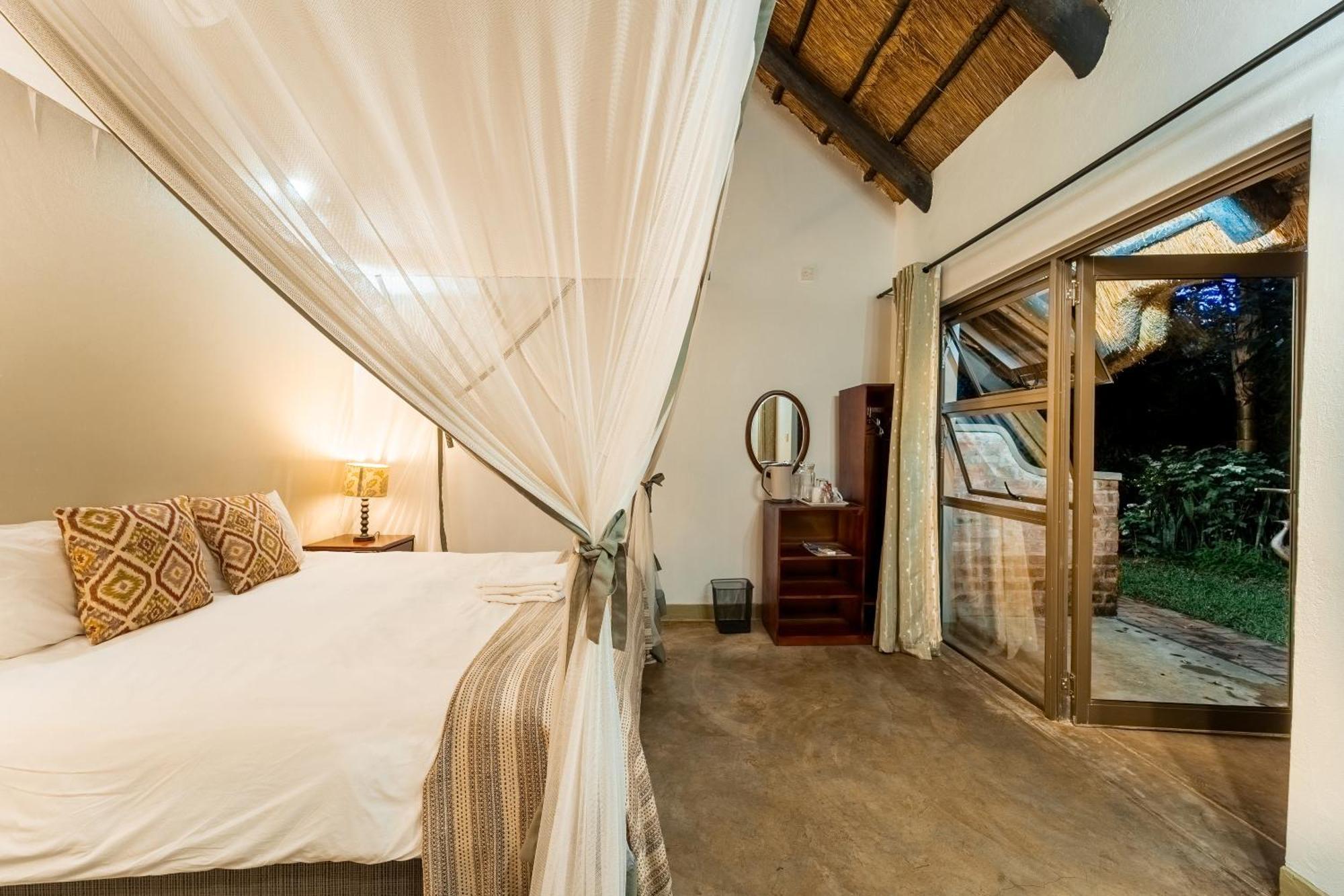 Nguni Lodge Victoria Falls Exterior photo