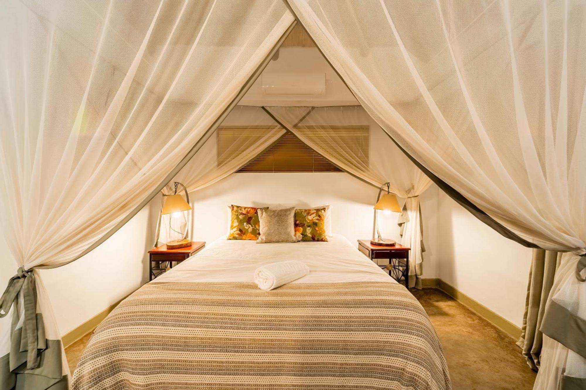 Nguni Lodge Victoria Falls Exterior photo